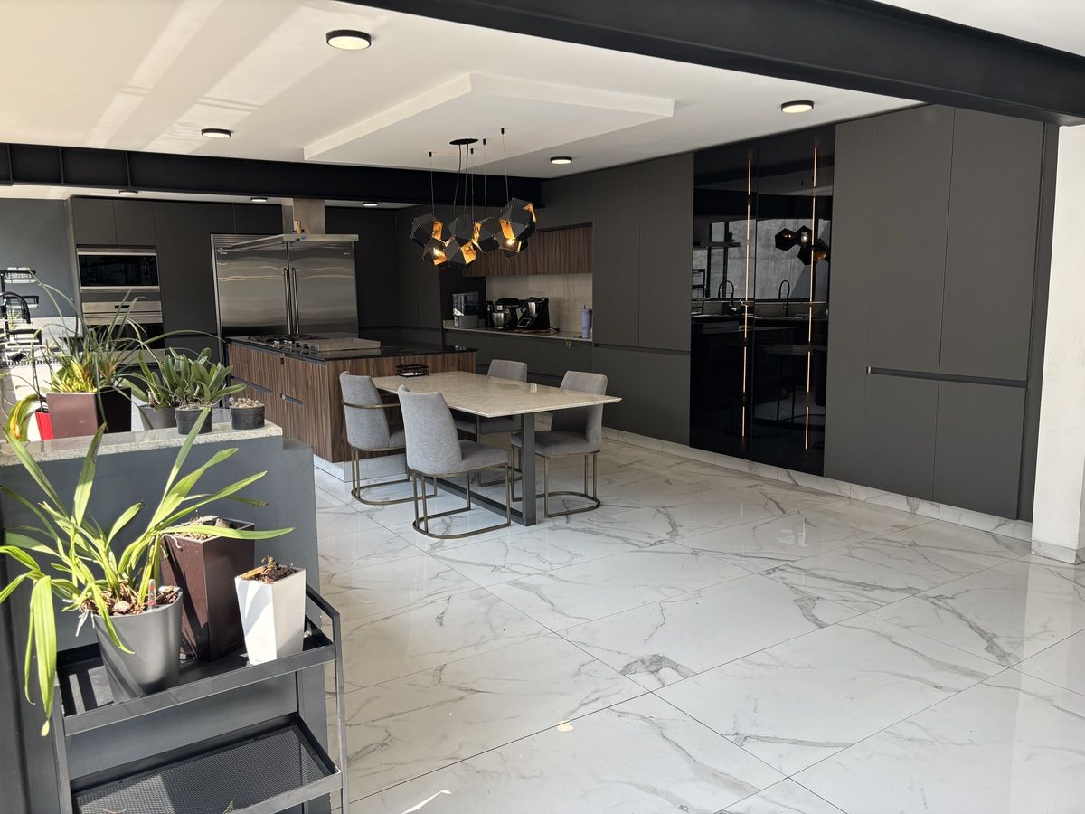 2 of 48: Cocina