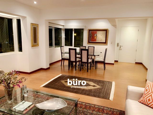 2 de 12: Comedor con jardinera