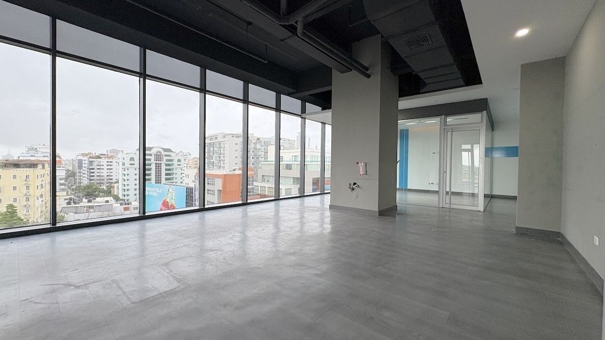 1 de 11: Salón abierto para estaciones de trabajo
