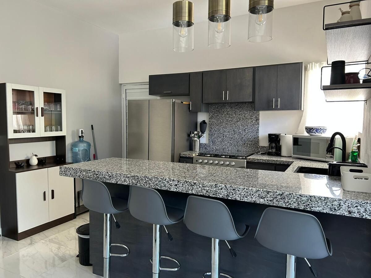 3 of 20: Kitchen