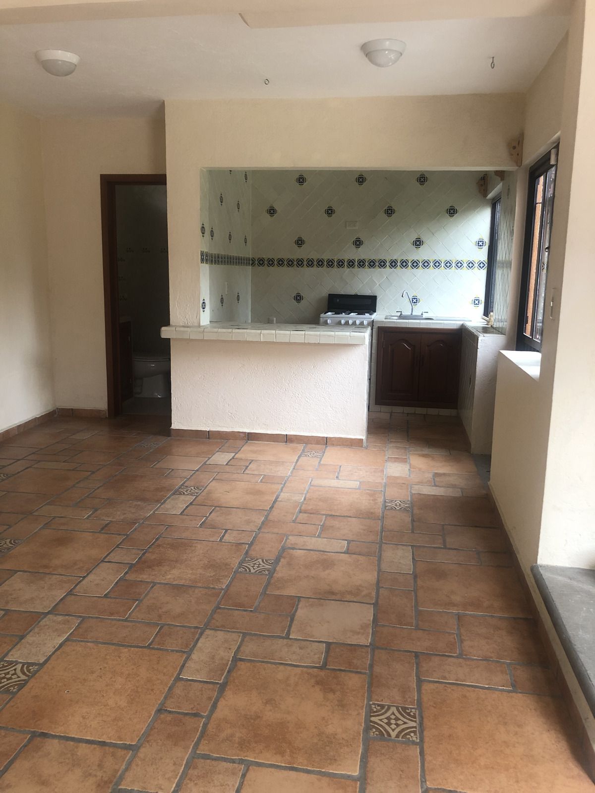 4 de 6: sala y cocina