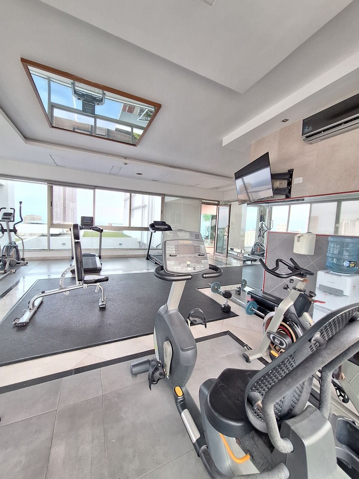 3 de 44: Gym