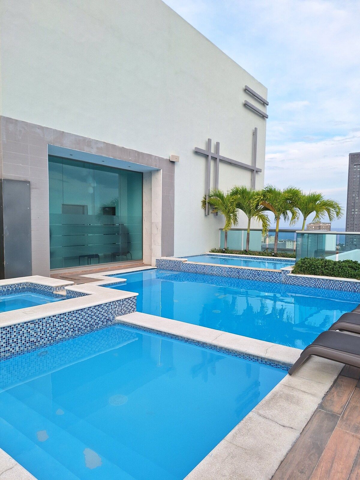 1 de 44: Piscina