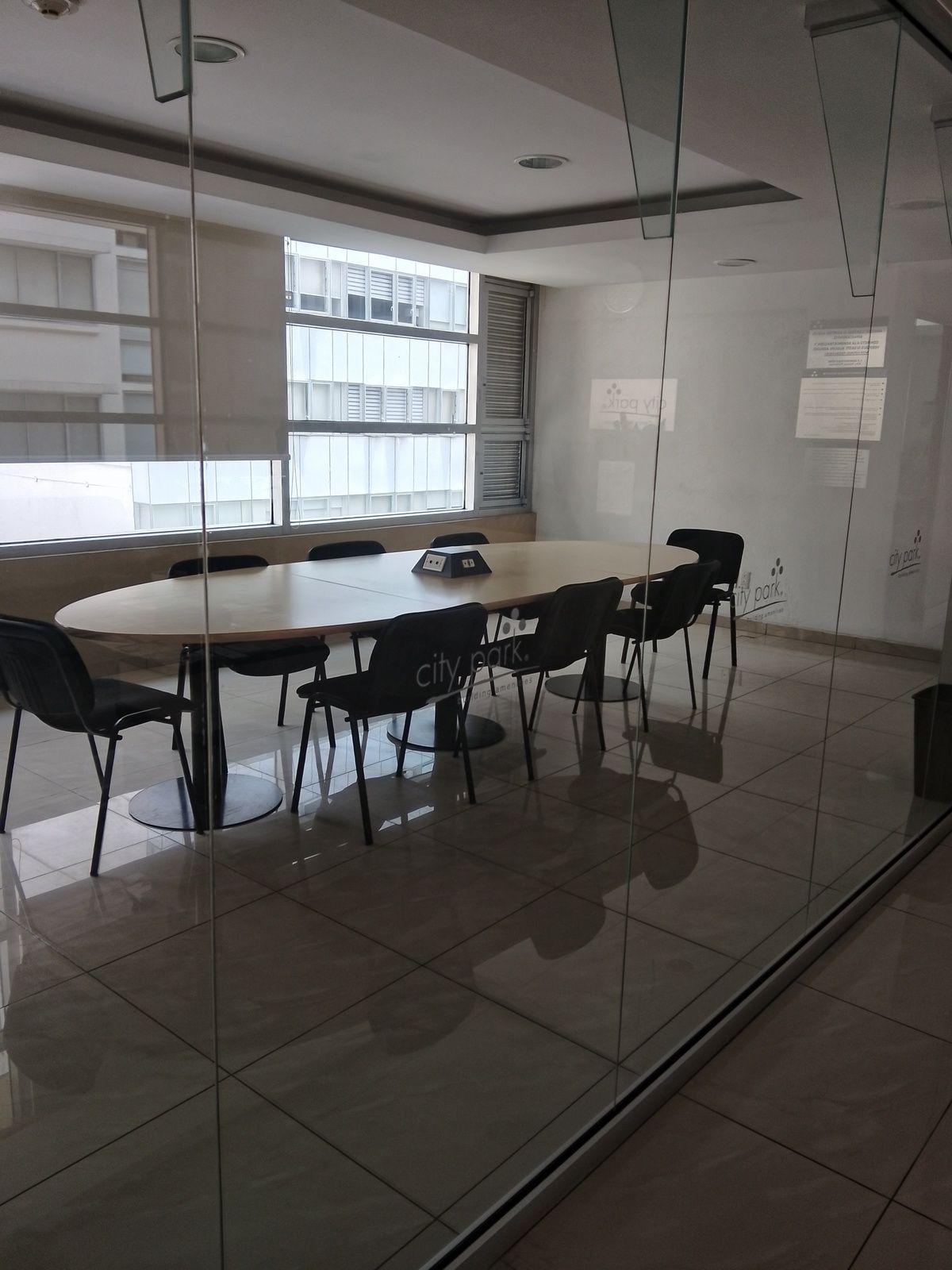 4 de 25: CENTRO DE NEGOCIOS