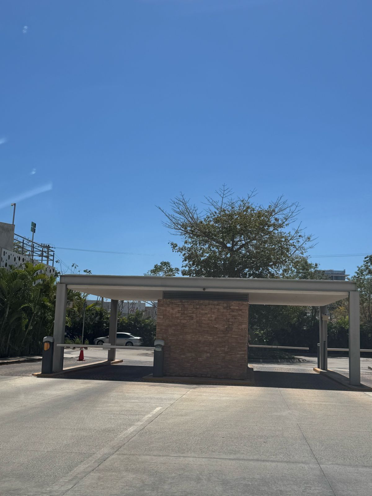3 de 28