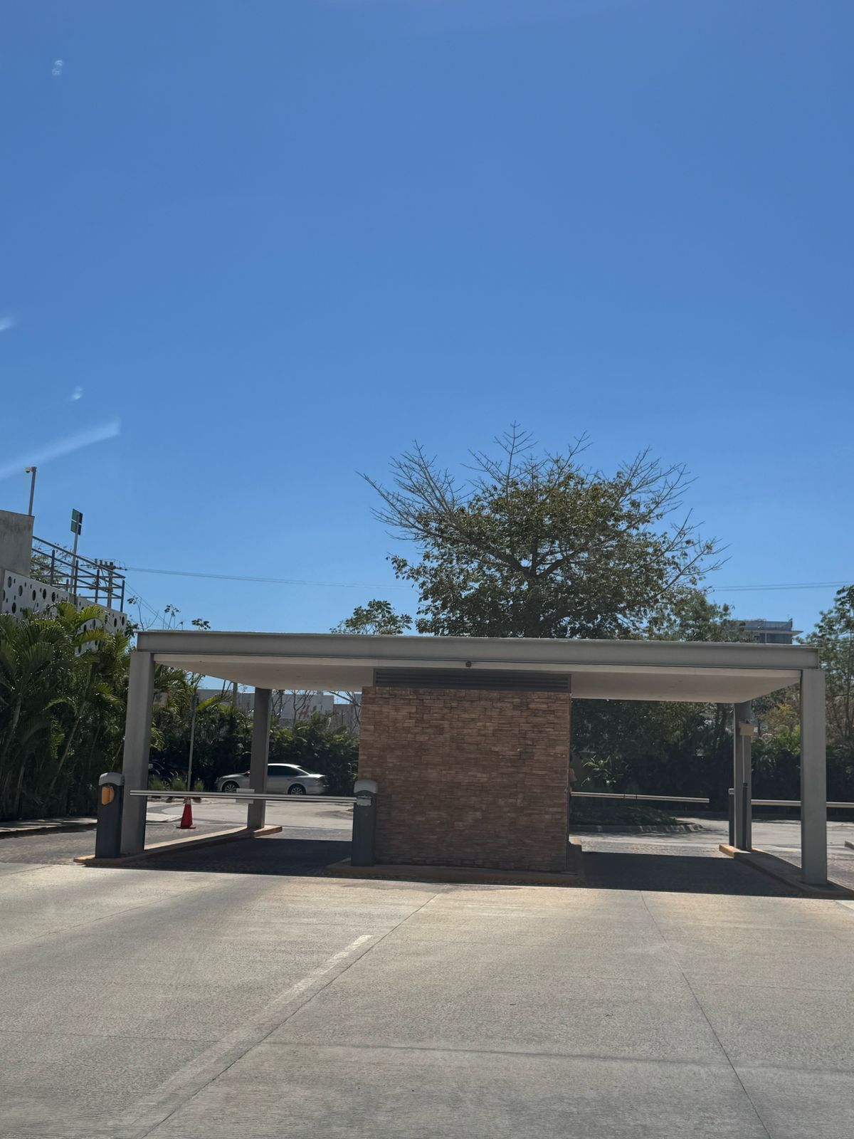 3 de 28