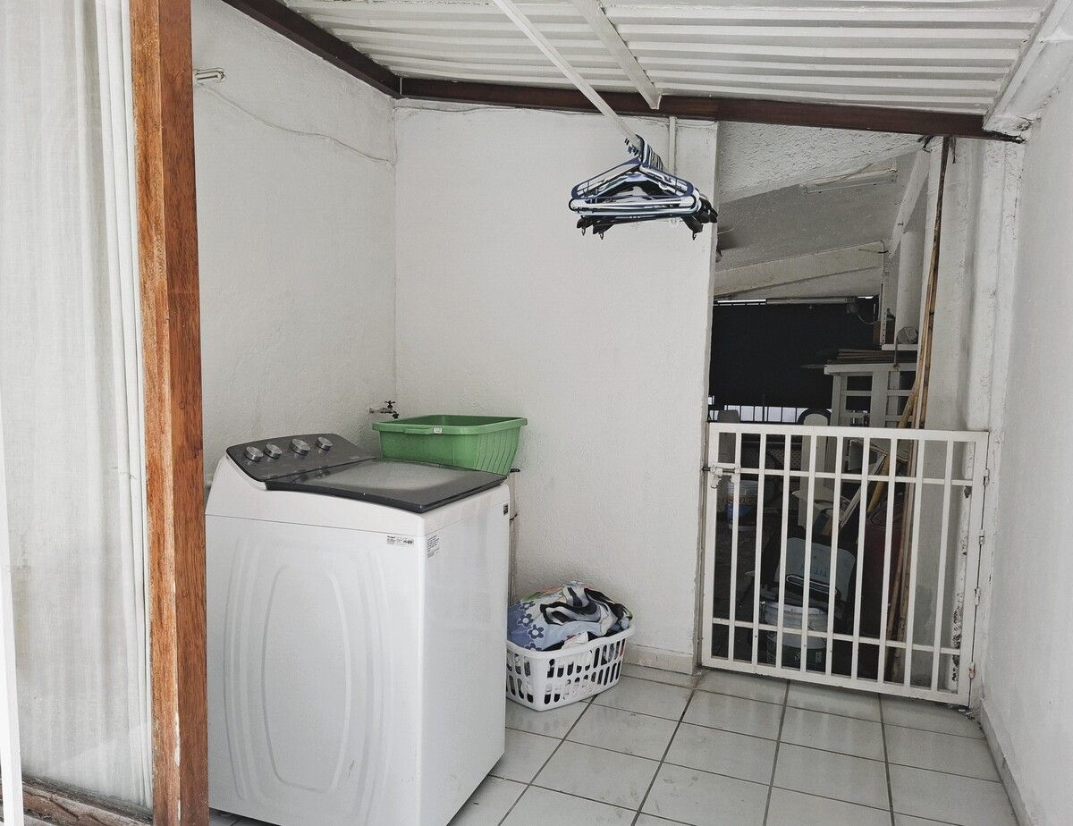 22 de 29: AREA TECHADA DE LAVADO