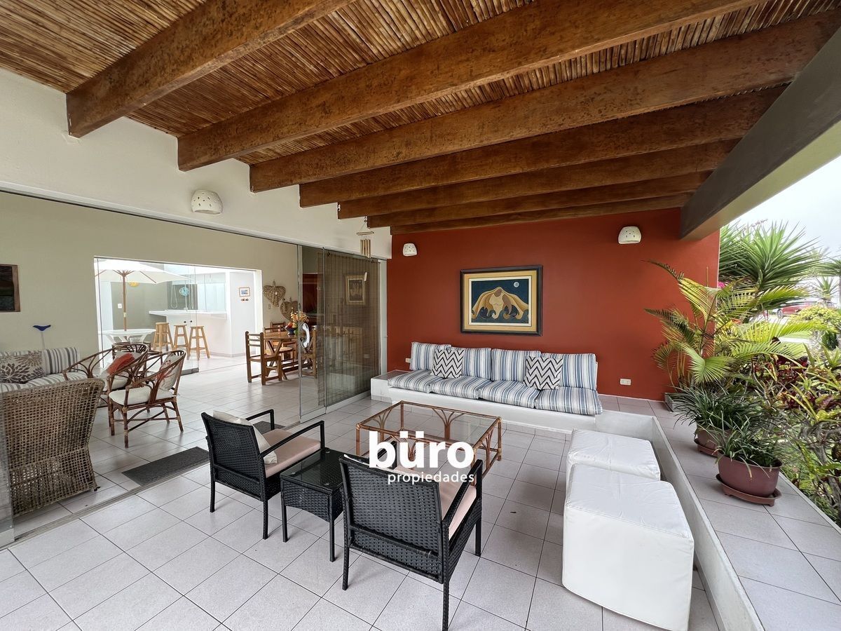 3 de 25: Se puede integrar sala comedor con la terraza