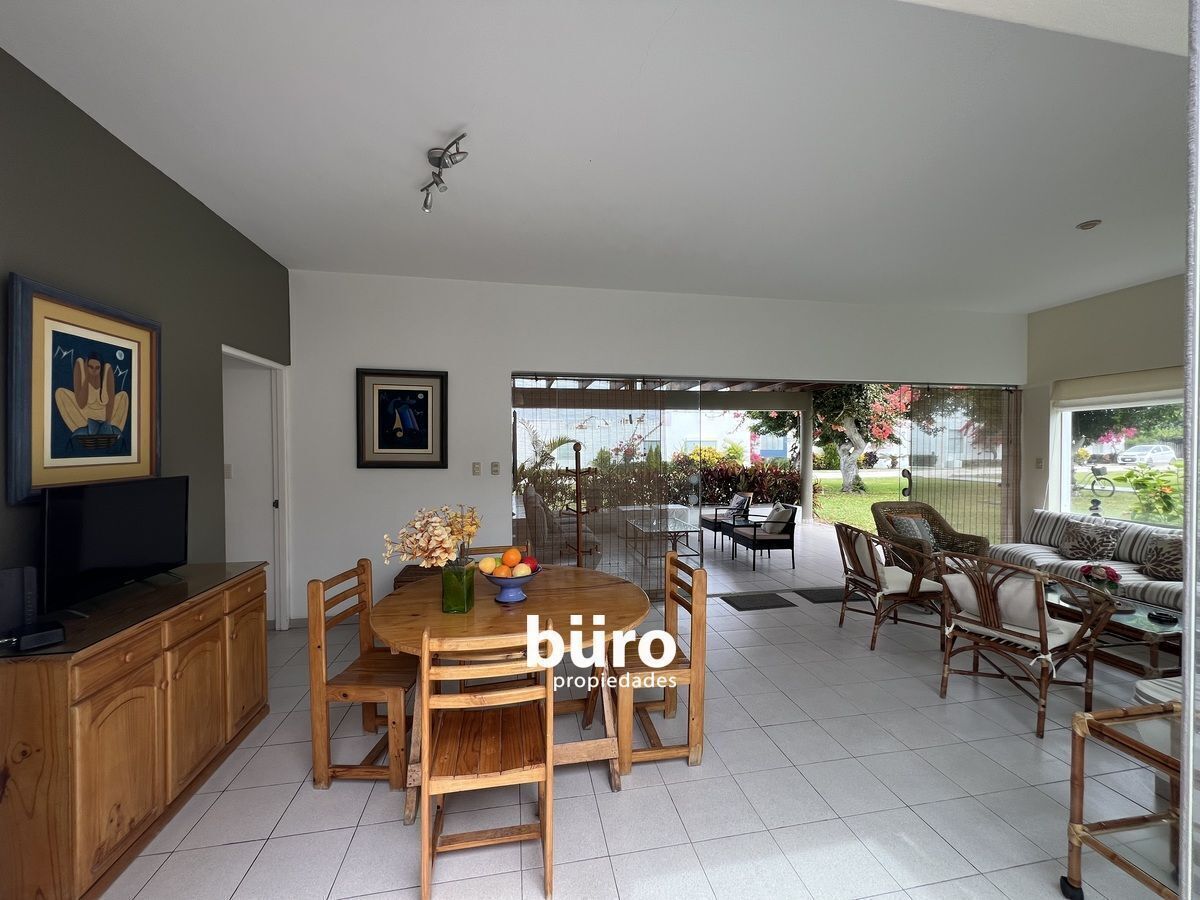 4 de 25: Sala comedor con linda vista