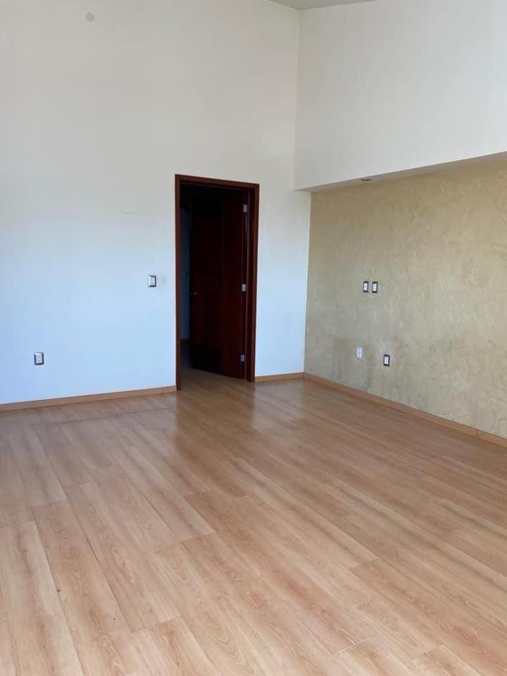 16 of 33: Habitación principal