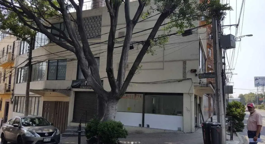 3 de 8