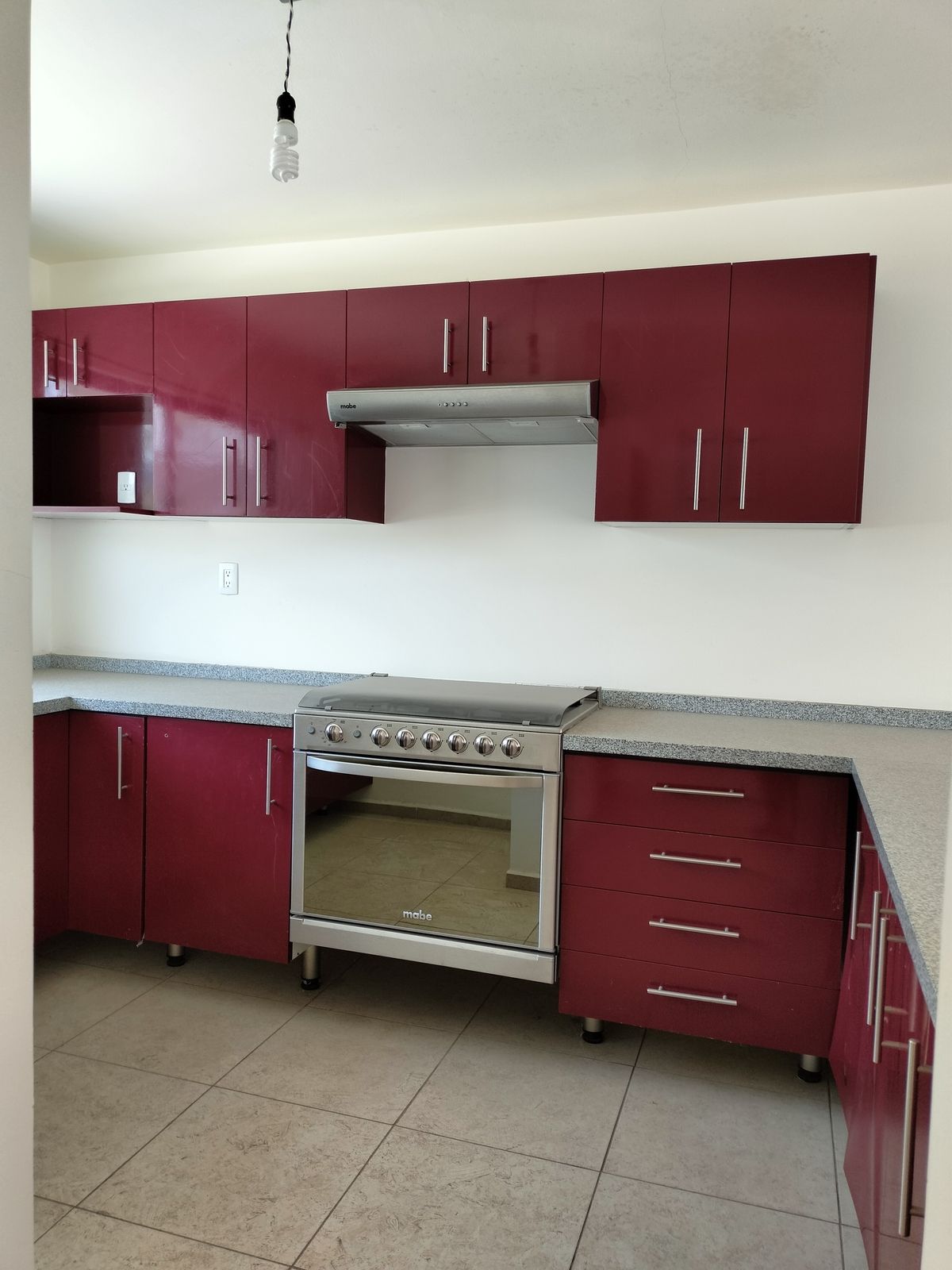 4 of 14: Cocina integral