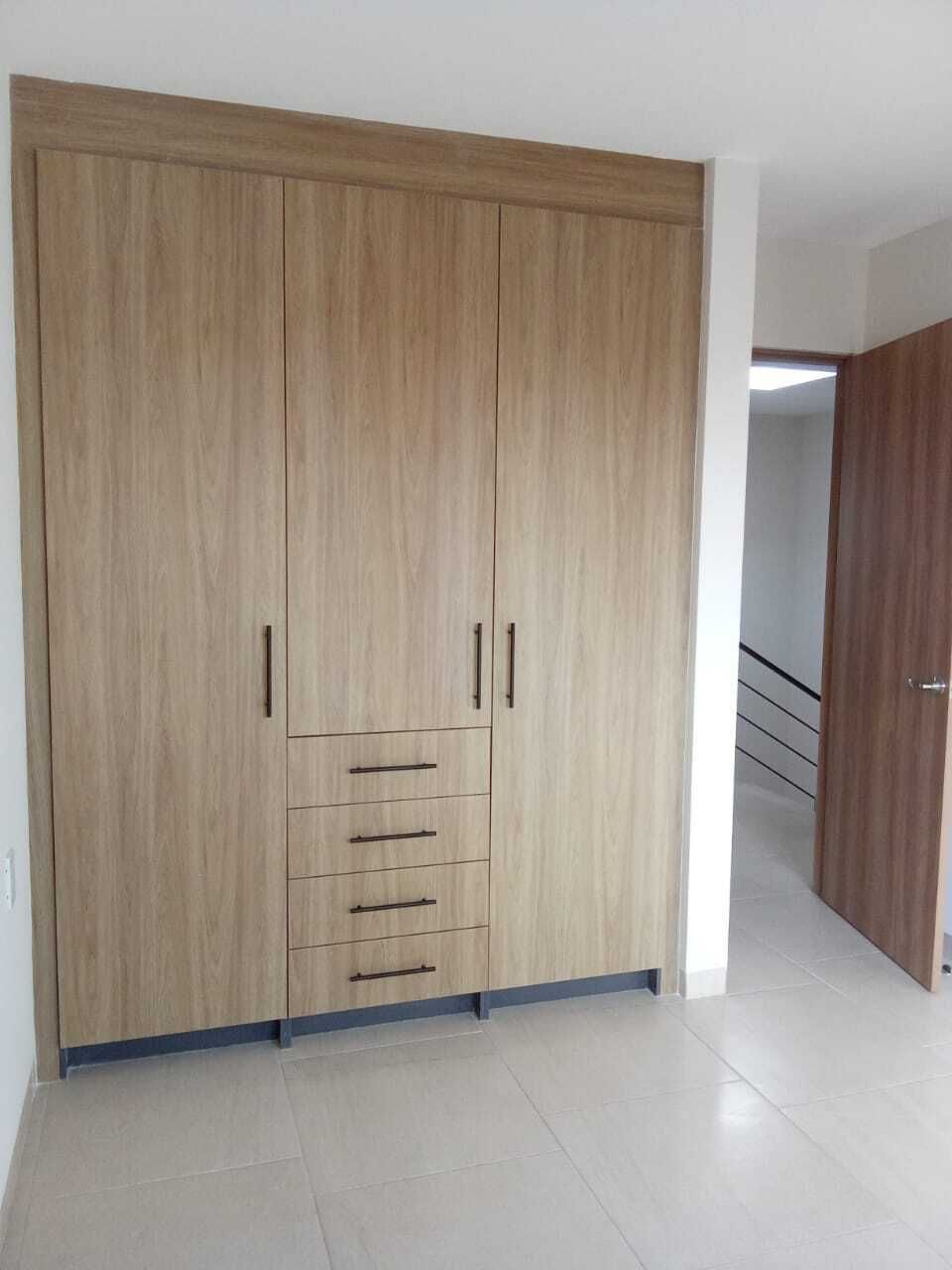 11 de 12: Closet 1