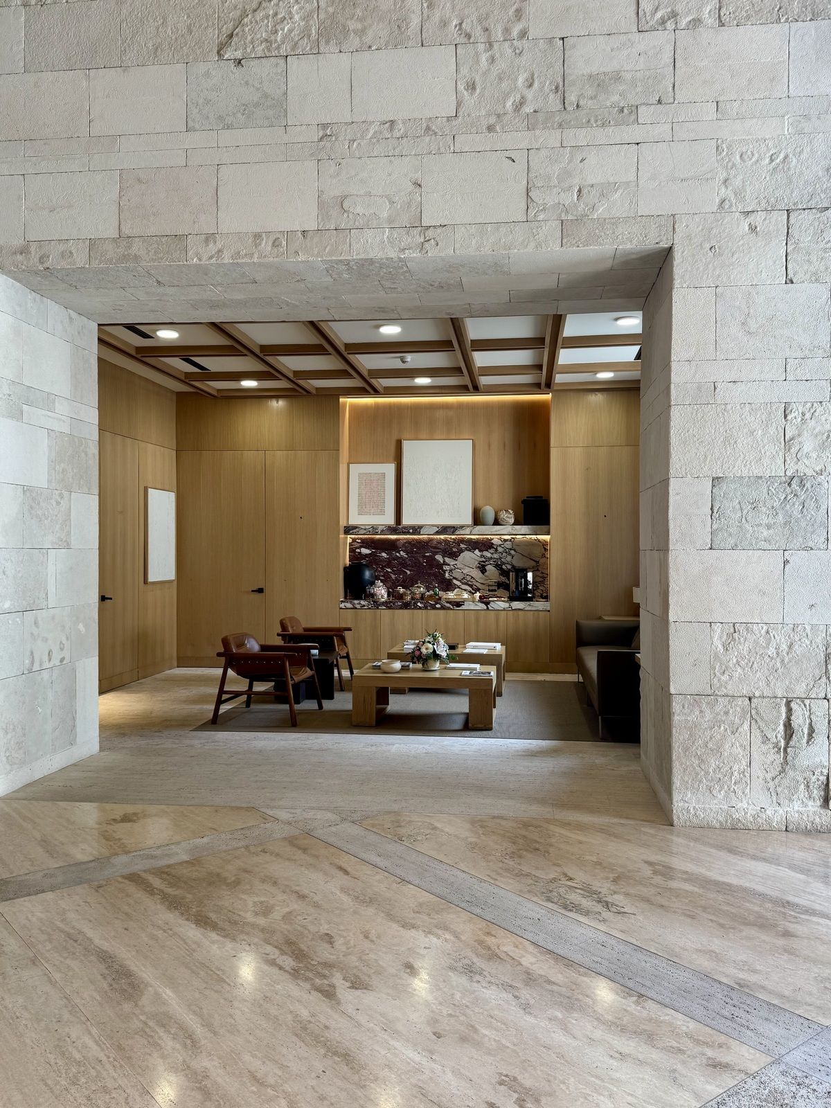 4 de 28: Lobby