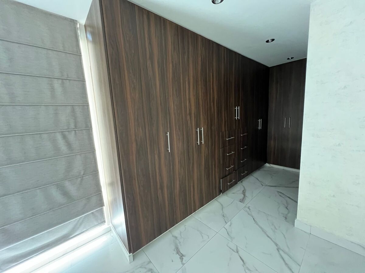 5 de 27: closet recamara principal