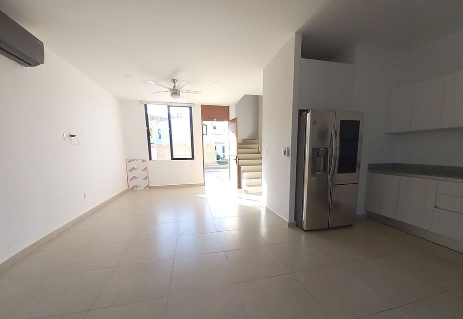 4 de 20: Amplia estancia y cocina integral