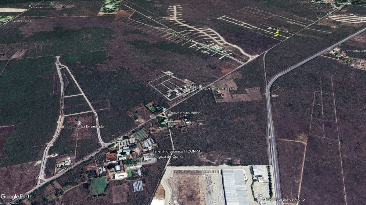 3 de 9: VISTA ÁEREA DEL TERRENO Y DISTANCIAS A PRIVADAS