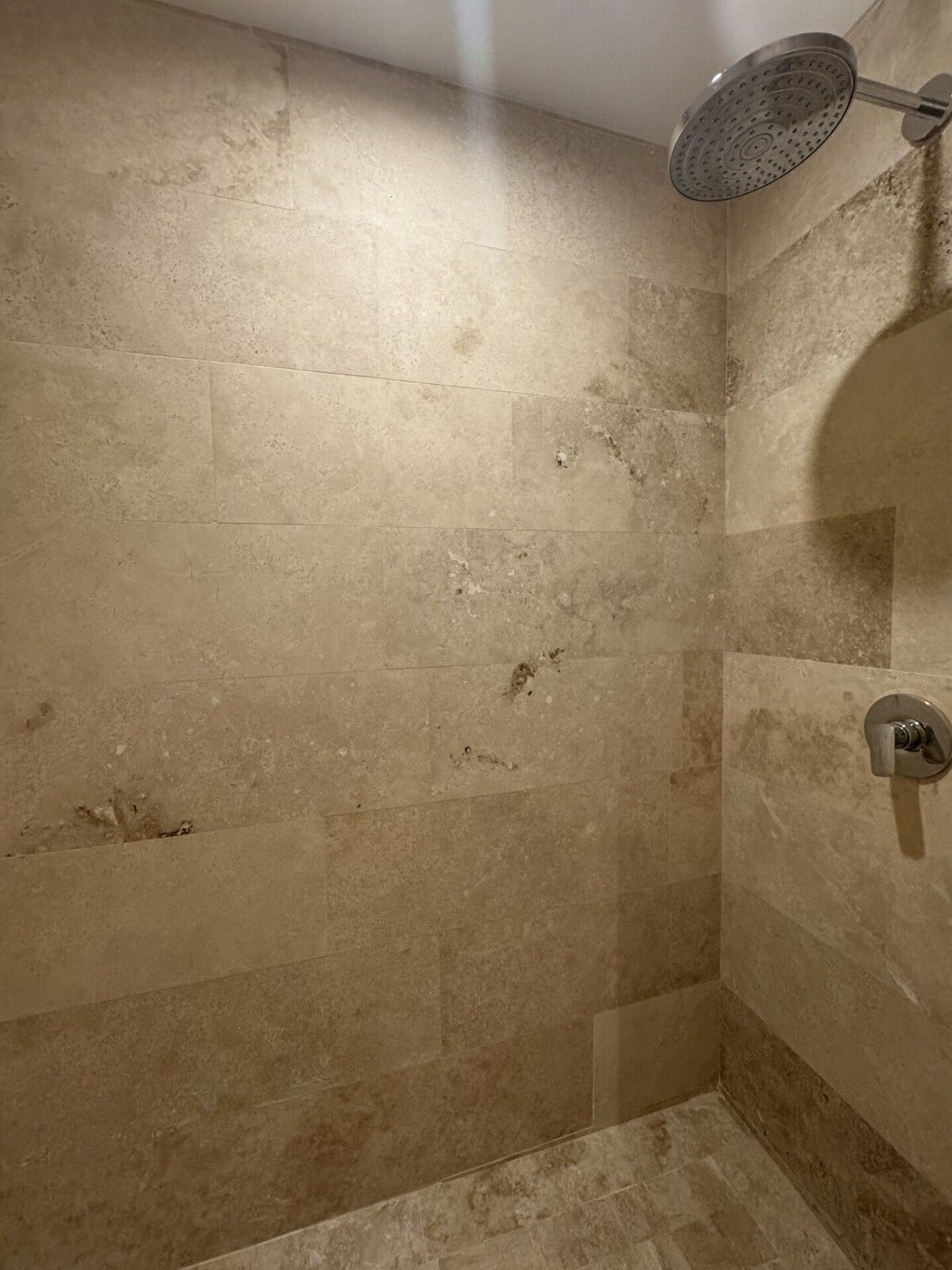 27 de 42: Baño Recámara secundaria 2