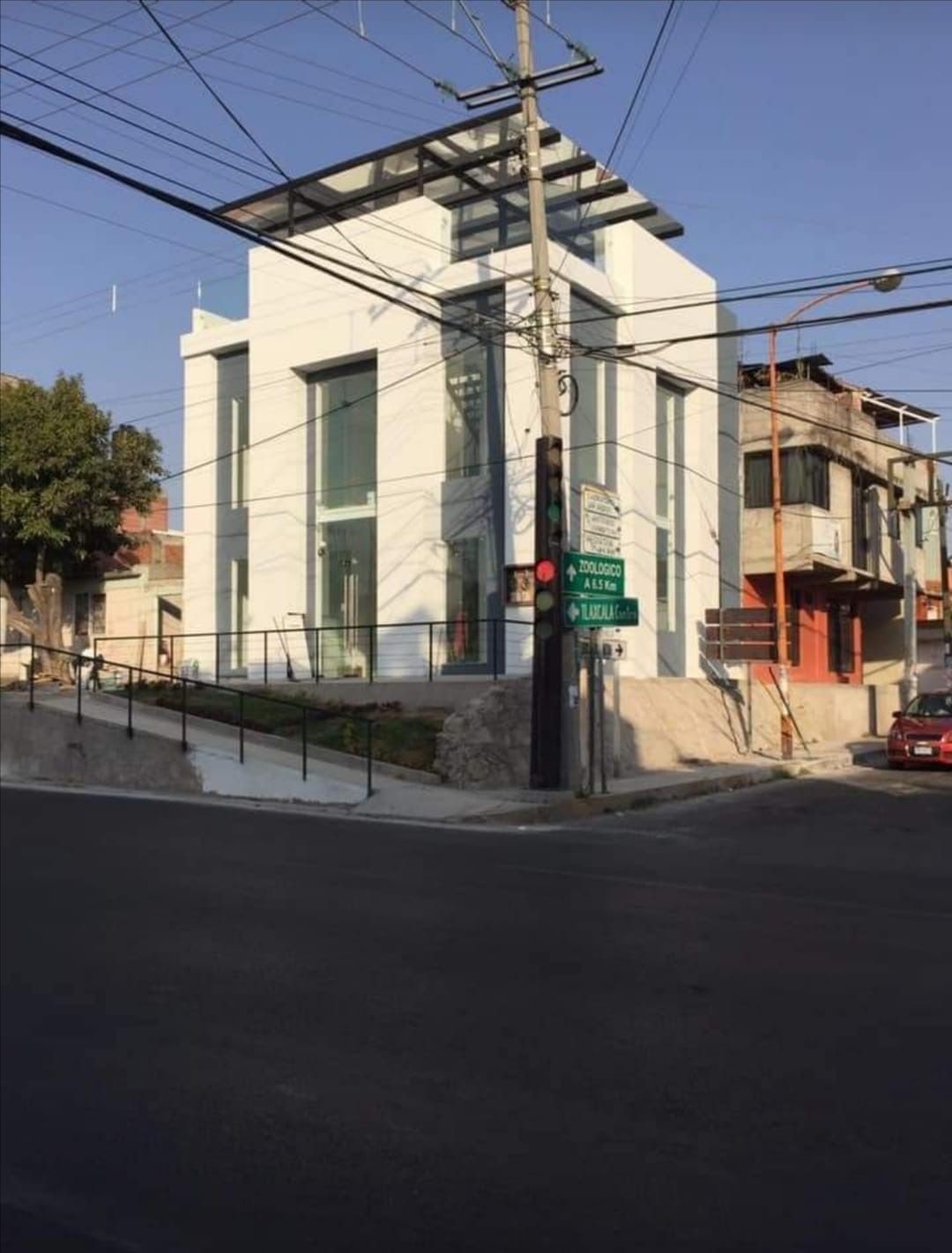 2 de 19: Fachada del edificio
