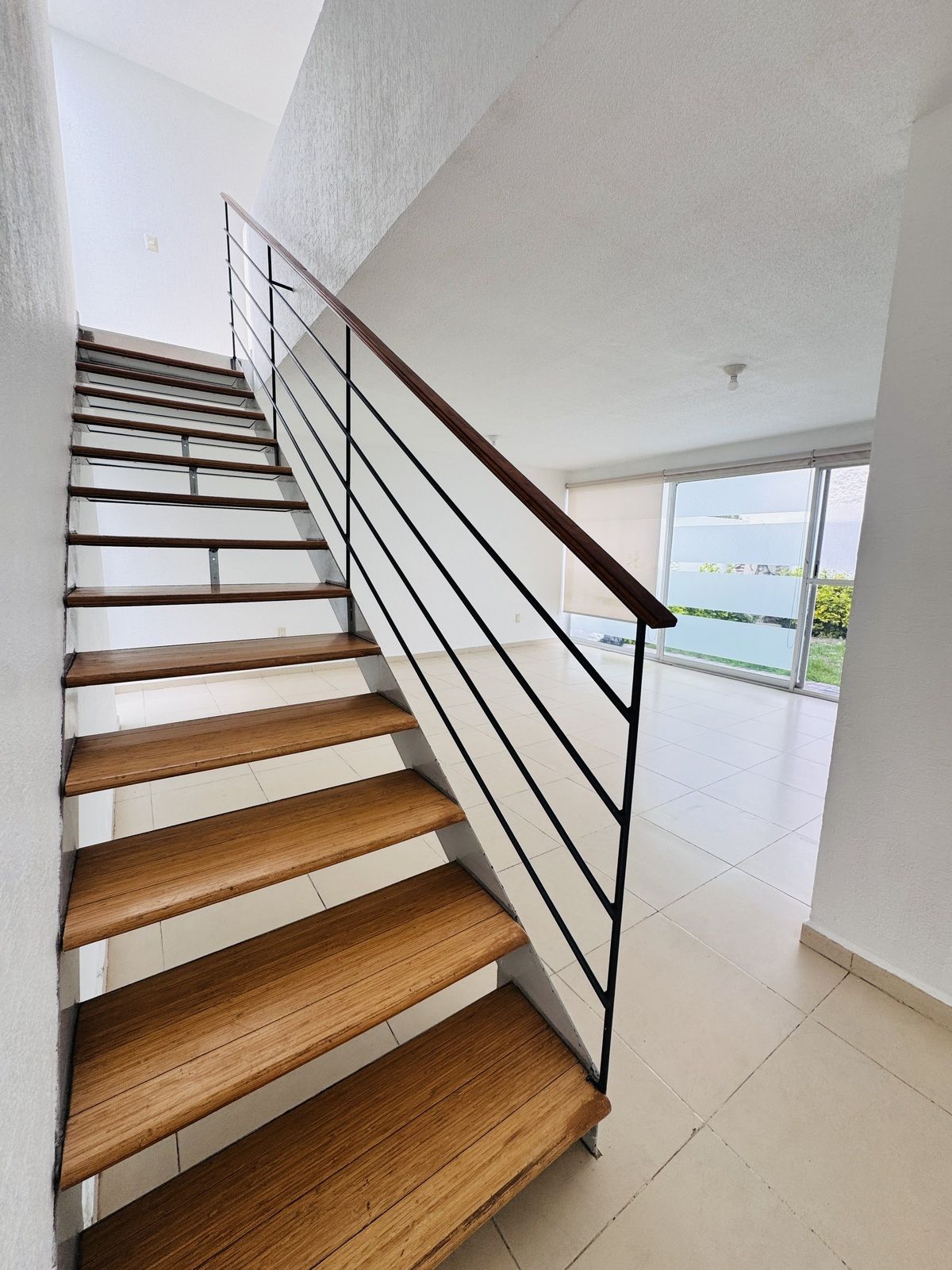 4 de 39: Escaleras para 2do piso