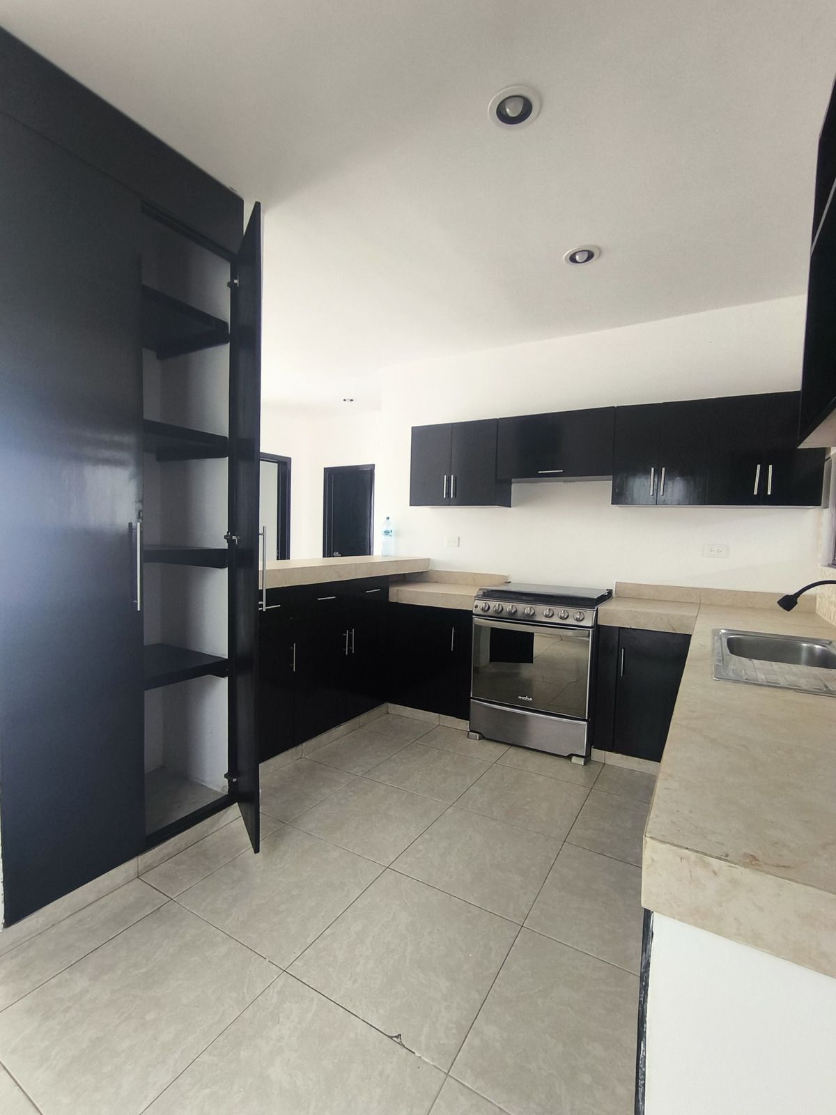 6 of 19: Cocina