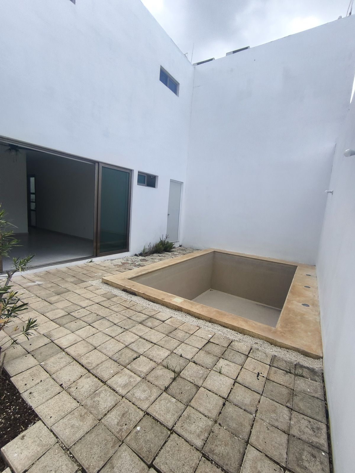 10 of 19: Patio trasero con Alberca
