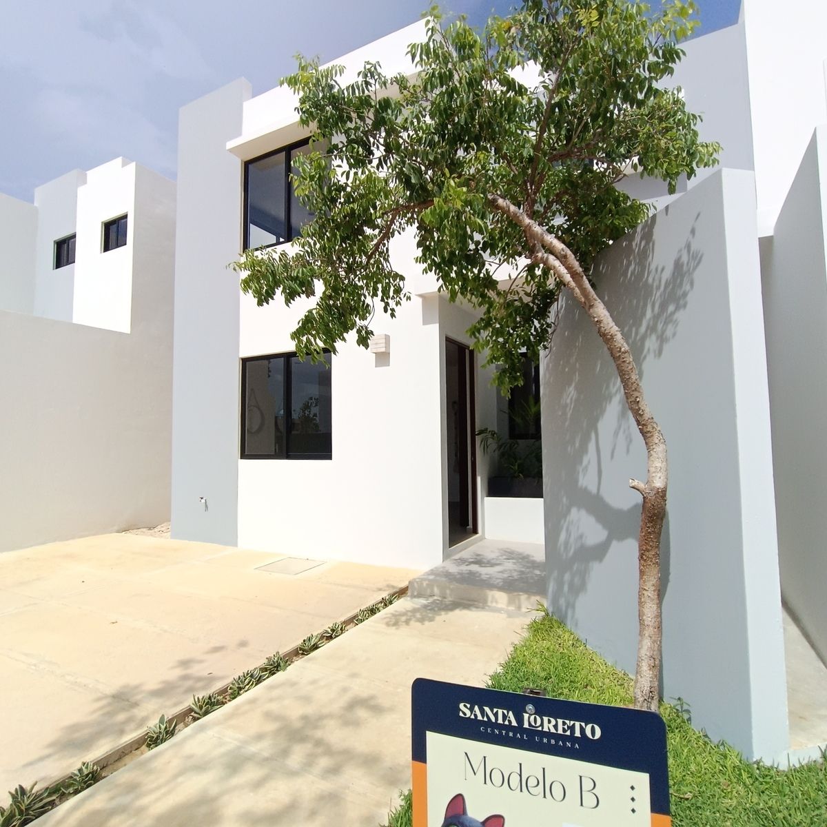 1 de 9: Fachada principal