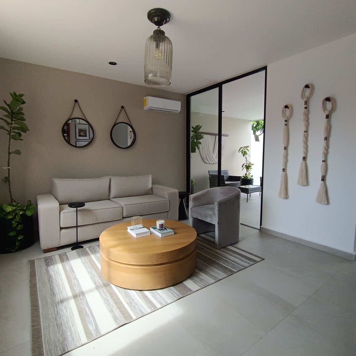 2 de 9: Sala