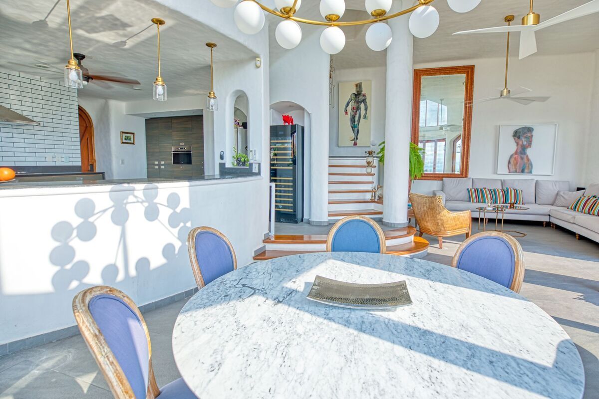 2 of 12: Comedor - Espacio Social