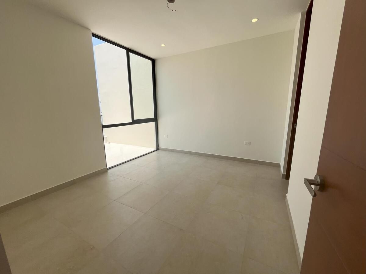 12 de 17: Cuarta Habitación
