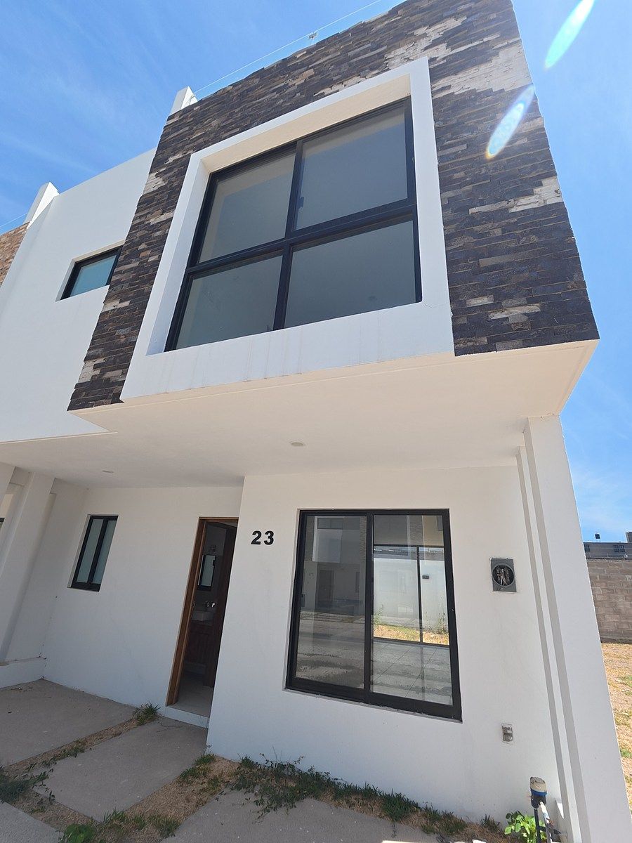 House in Gated Community in Adamar, Tlajomulco de Zúñiga, photo 2 of 29