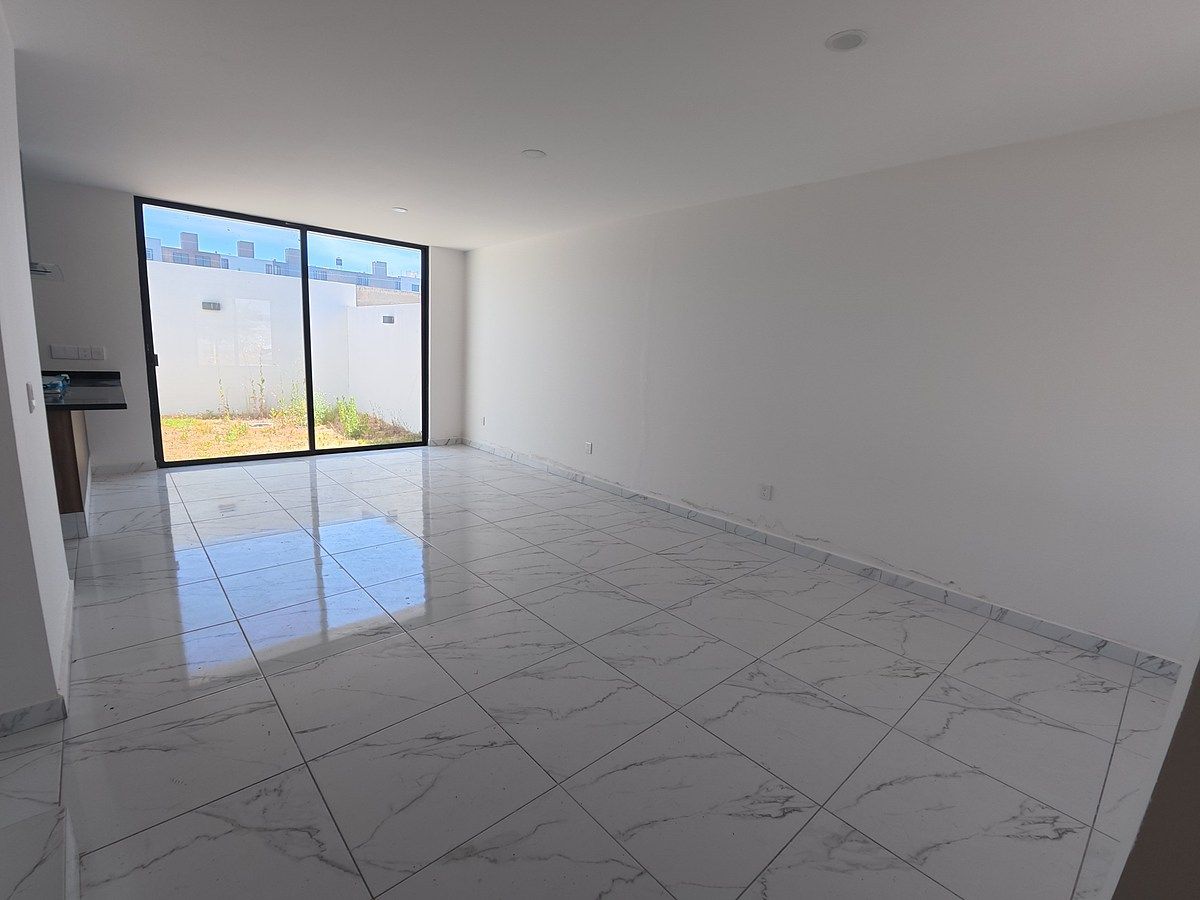 House in Gated Community in Adamar, Tlajomulco de Zúñiga, photo 3 of 29
