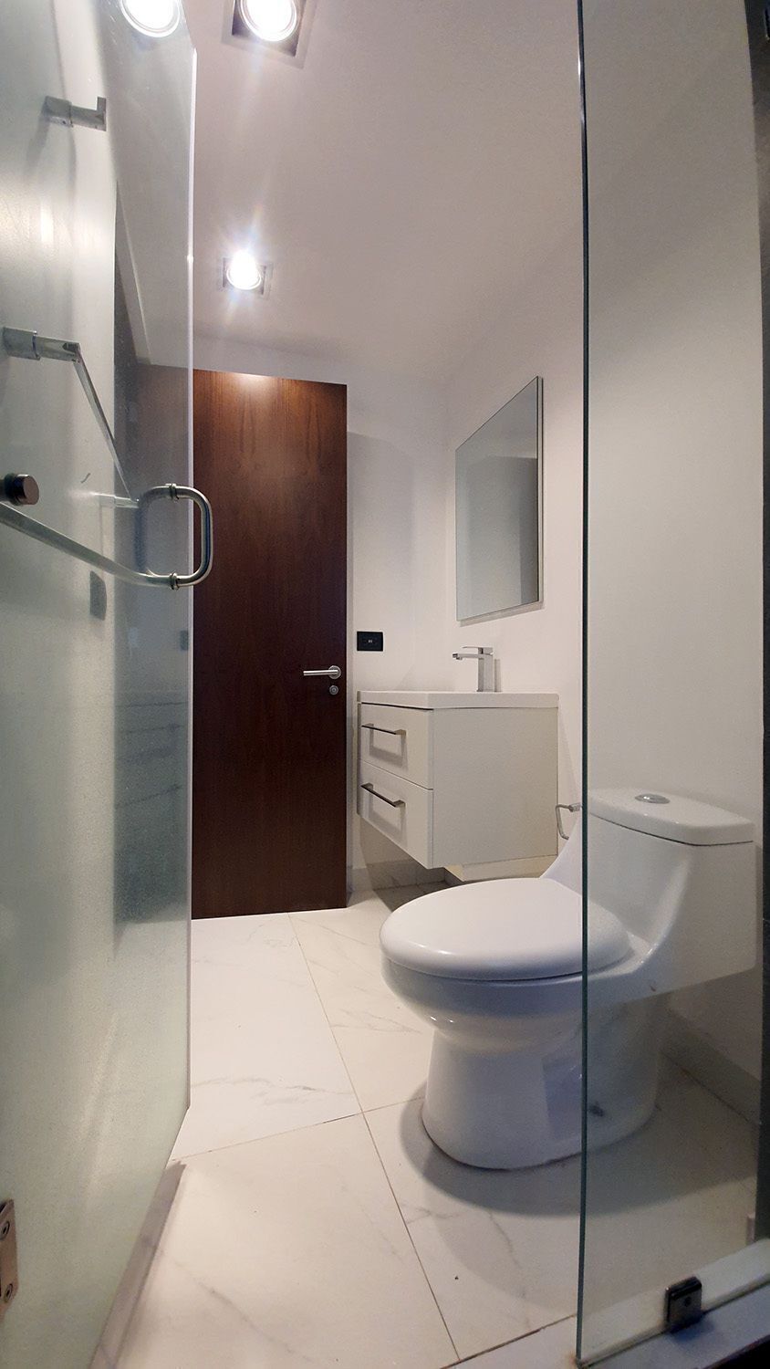 10 de 18: Baño 2