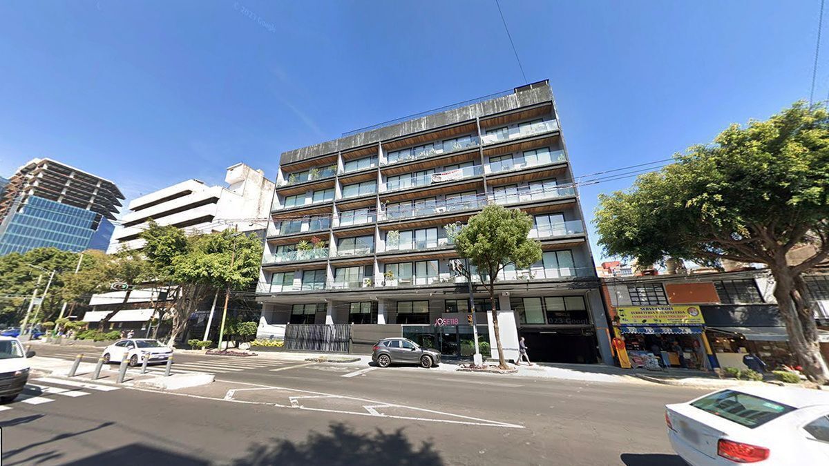 18 de 18: Frente del edificio