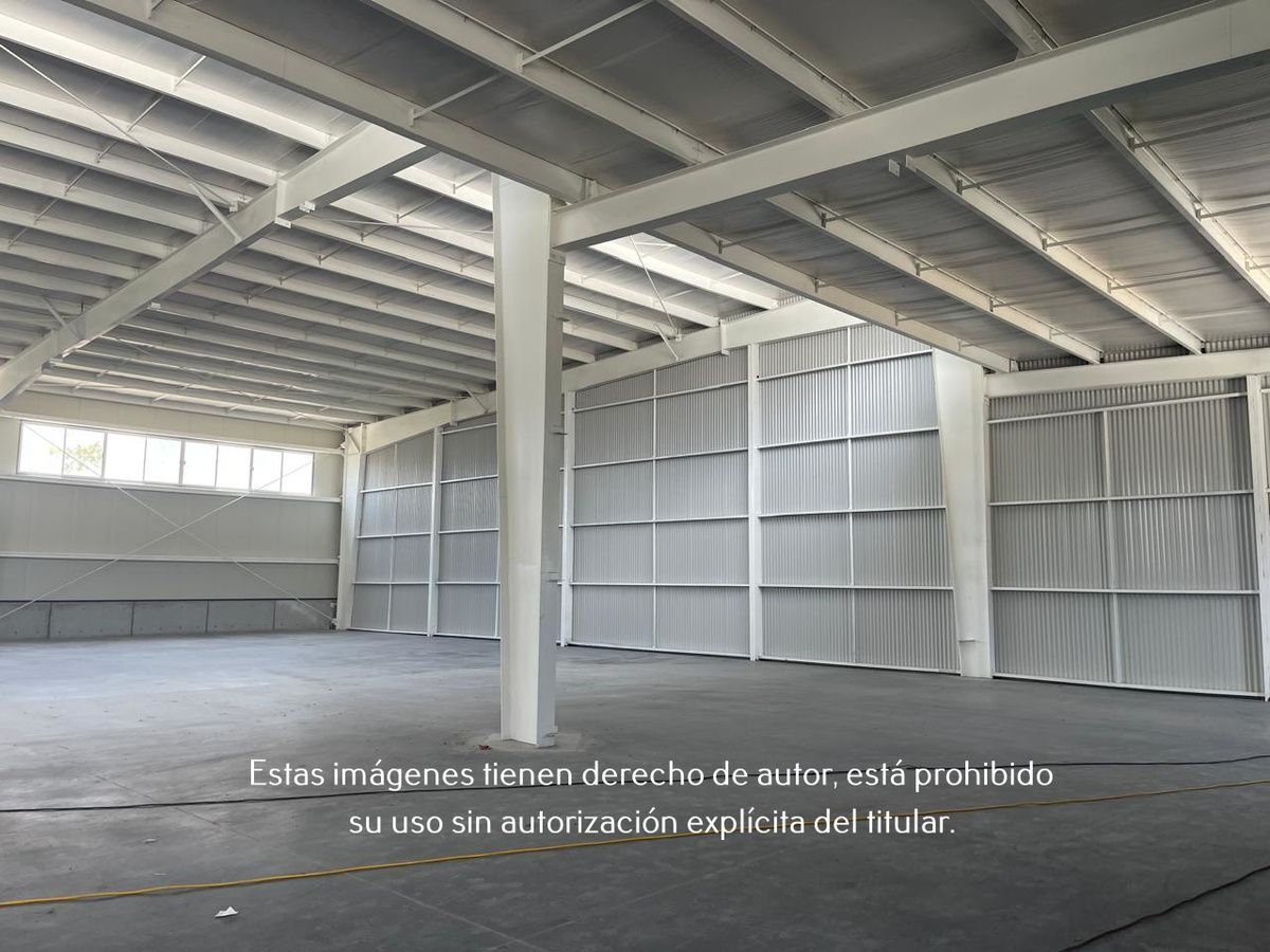 2 de 11: Nave Industrial en Renta en Santa Catarina