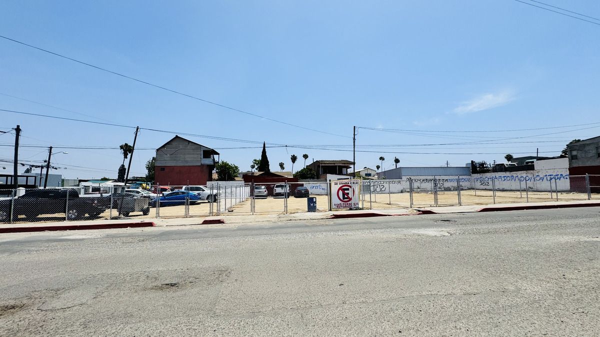 En Venta – Terreno Comercial | Zona Mesa - foto 3