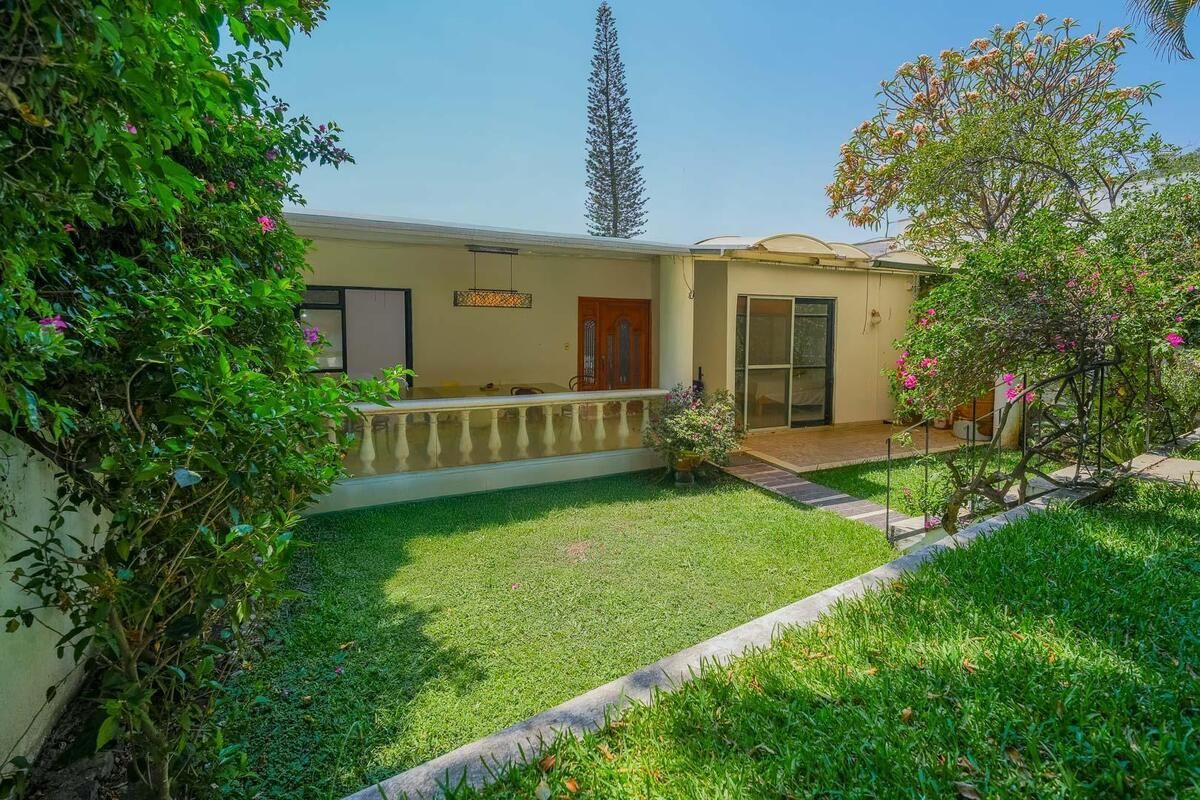 Casa en Venta sobre Av. Diana ideal para Negocio en Cuernavaca Morelos - Imagen 17