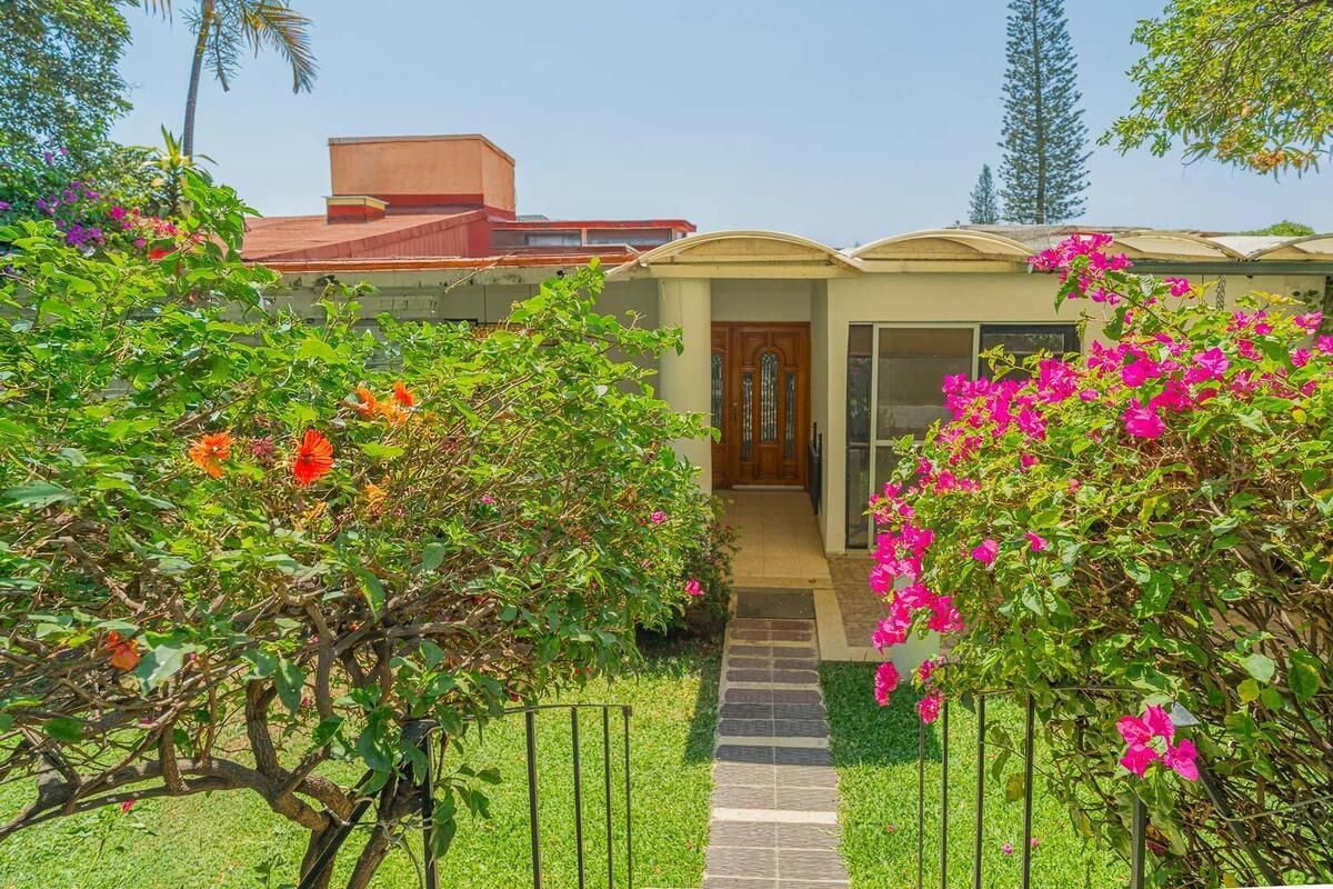 Casa en Venta sobre Av. Diana ideal para Negocio en Cuernavaca Morelos - Imagen 20
