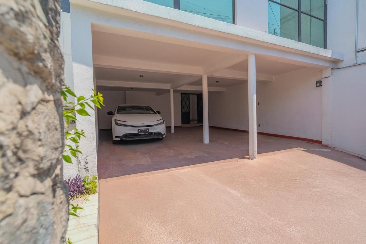 Casa en Venta sobre Av. Diana ideal para Negocio en Cuernavaca Morelos - Imagen 2