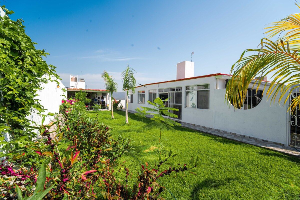 Hermosa Casa con Alberca y Vistas Panorámicas en Residencial Bellavista, Xochitepec