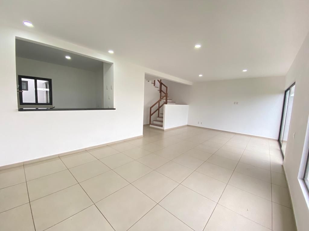 5 de 25: Sala Comedor