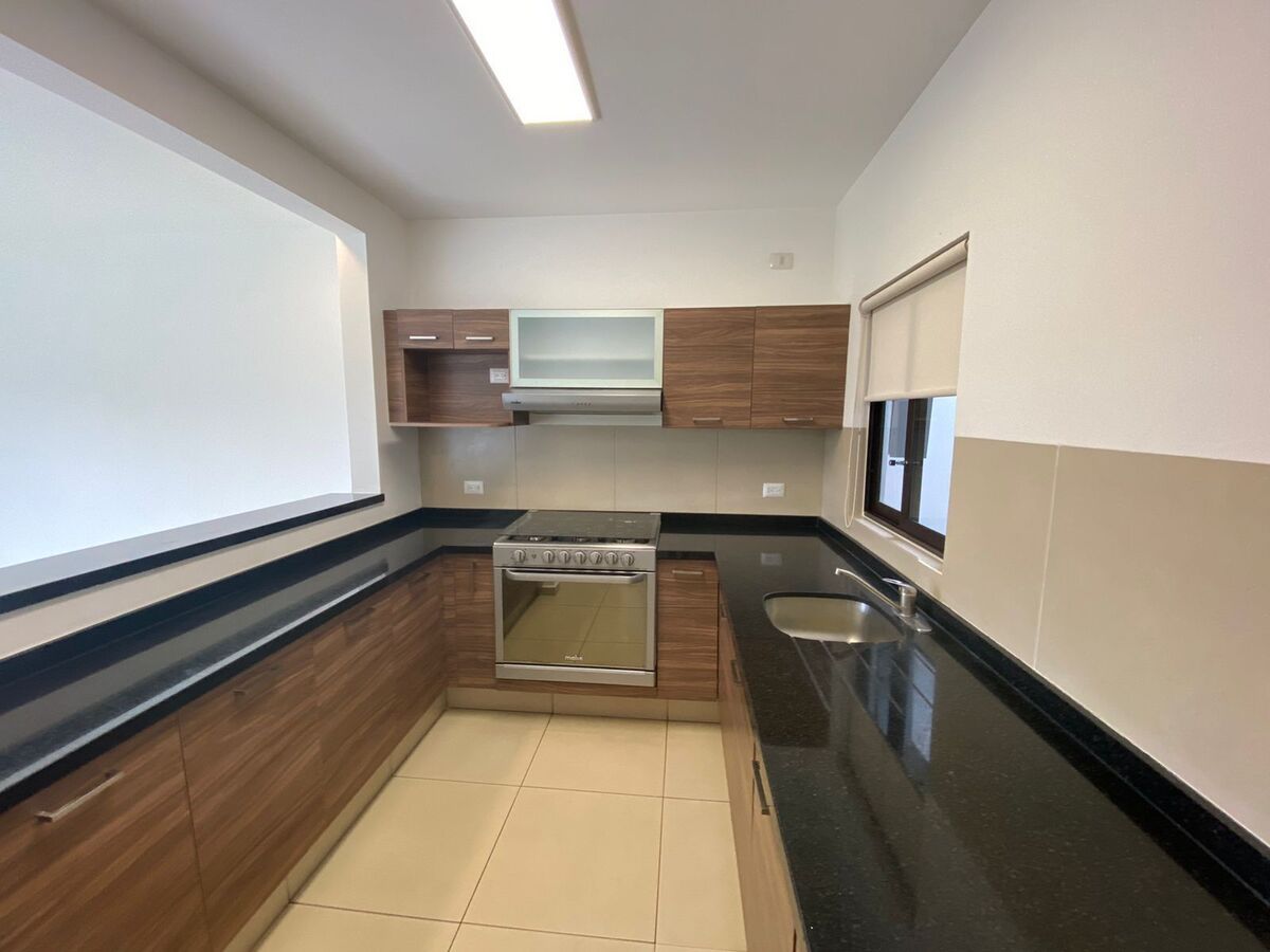 2 of 26: Cocina
