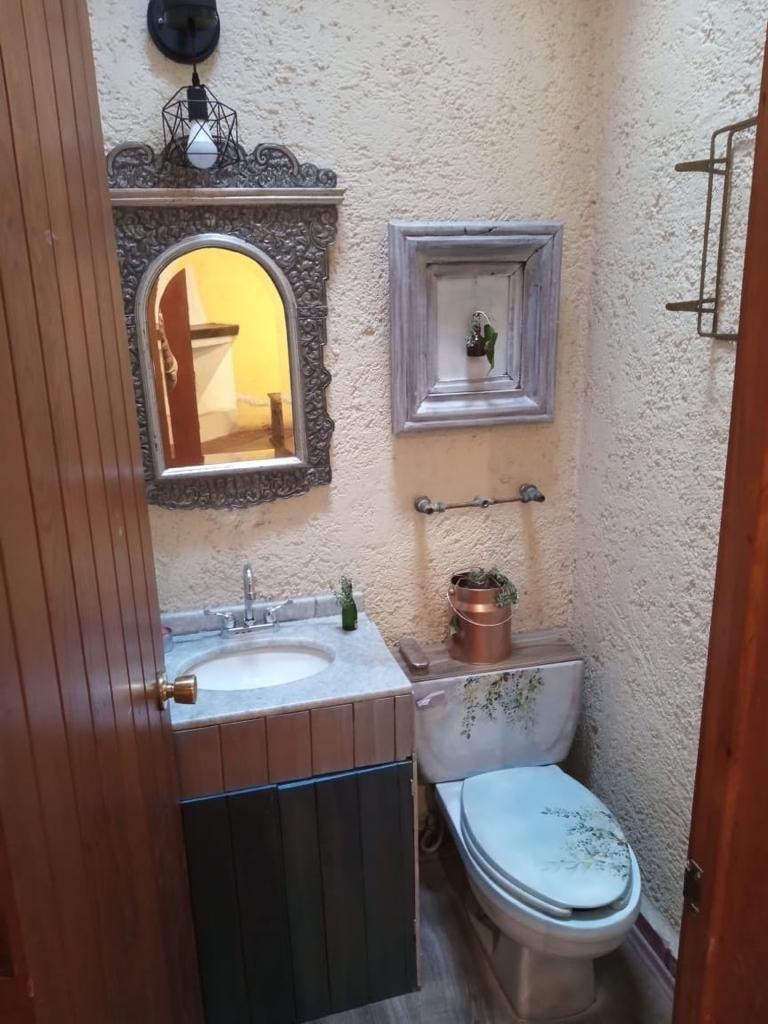 6 de 23: Medio baño