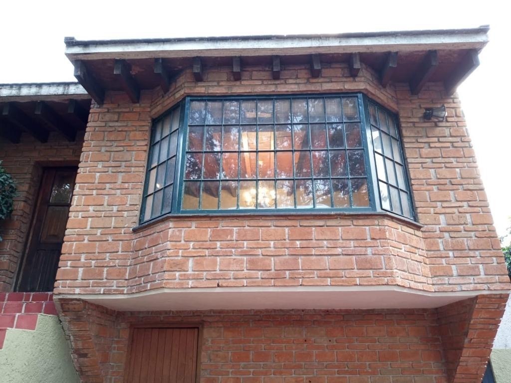 14 de 23: Ventanal frontal del comedor