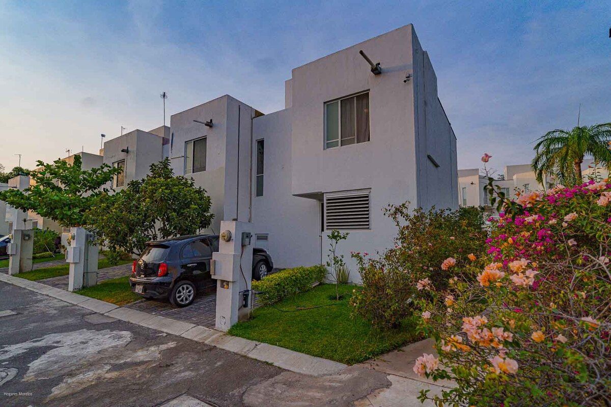 Exclusiva Casa con Alberca y Jardín en Fraccionamiento Privado