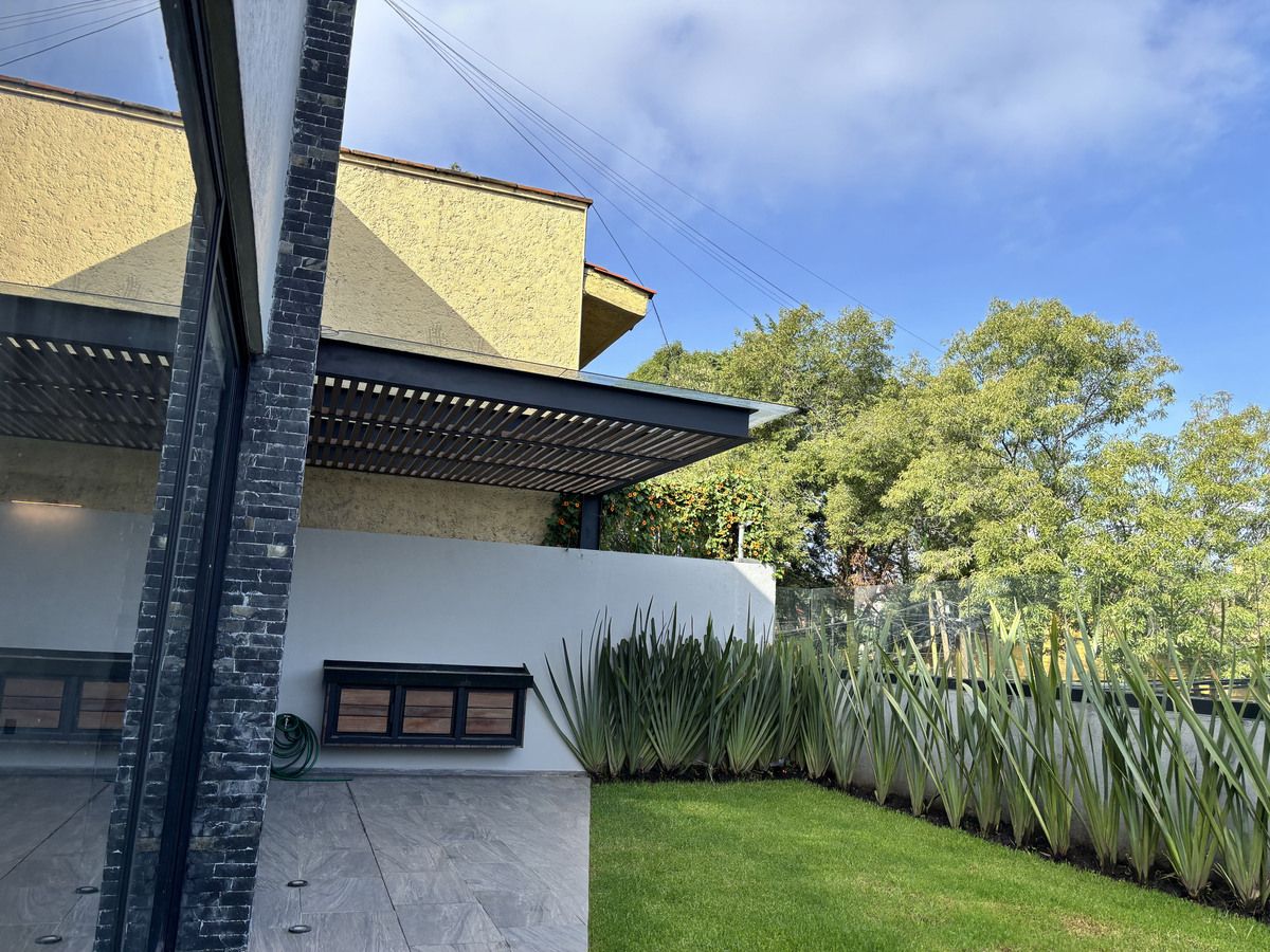 1 of 20: Terraza-Jardín.