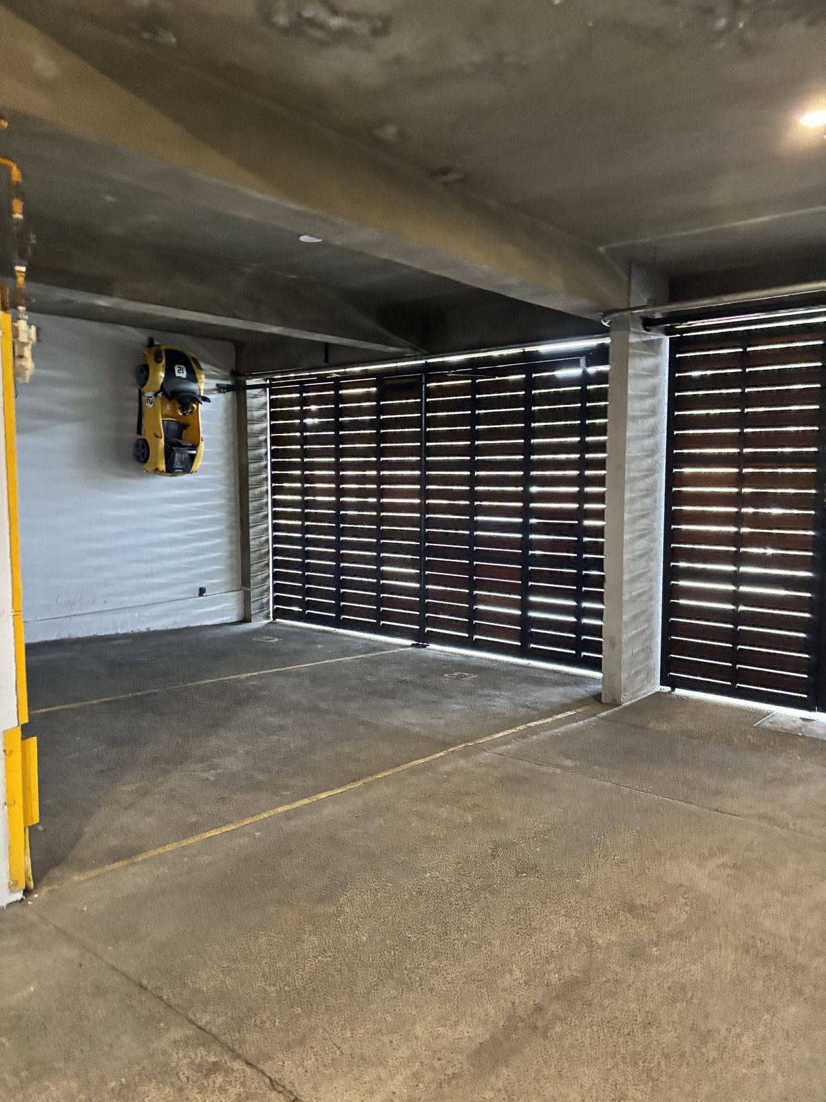 20 of 20: Estacionamientos