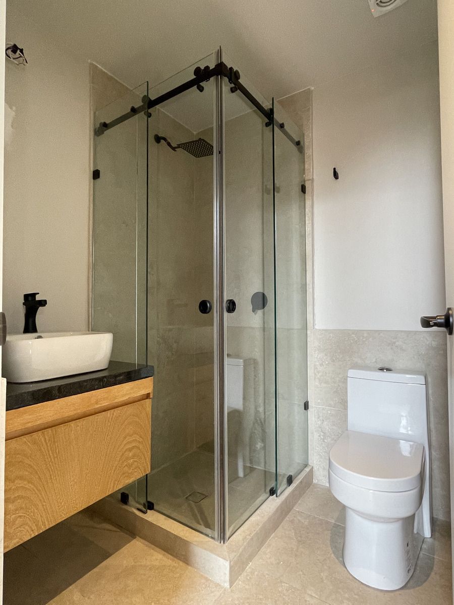 12 de 28: Baño de visitas