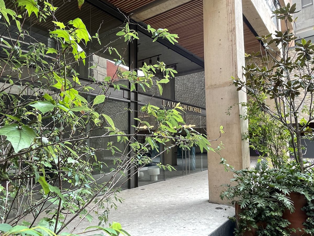 2 de 28: Hall Edificio