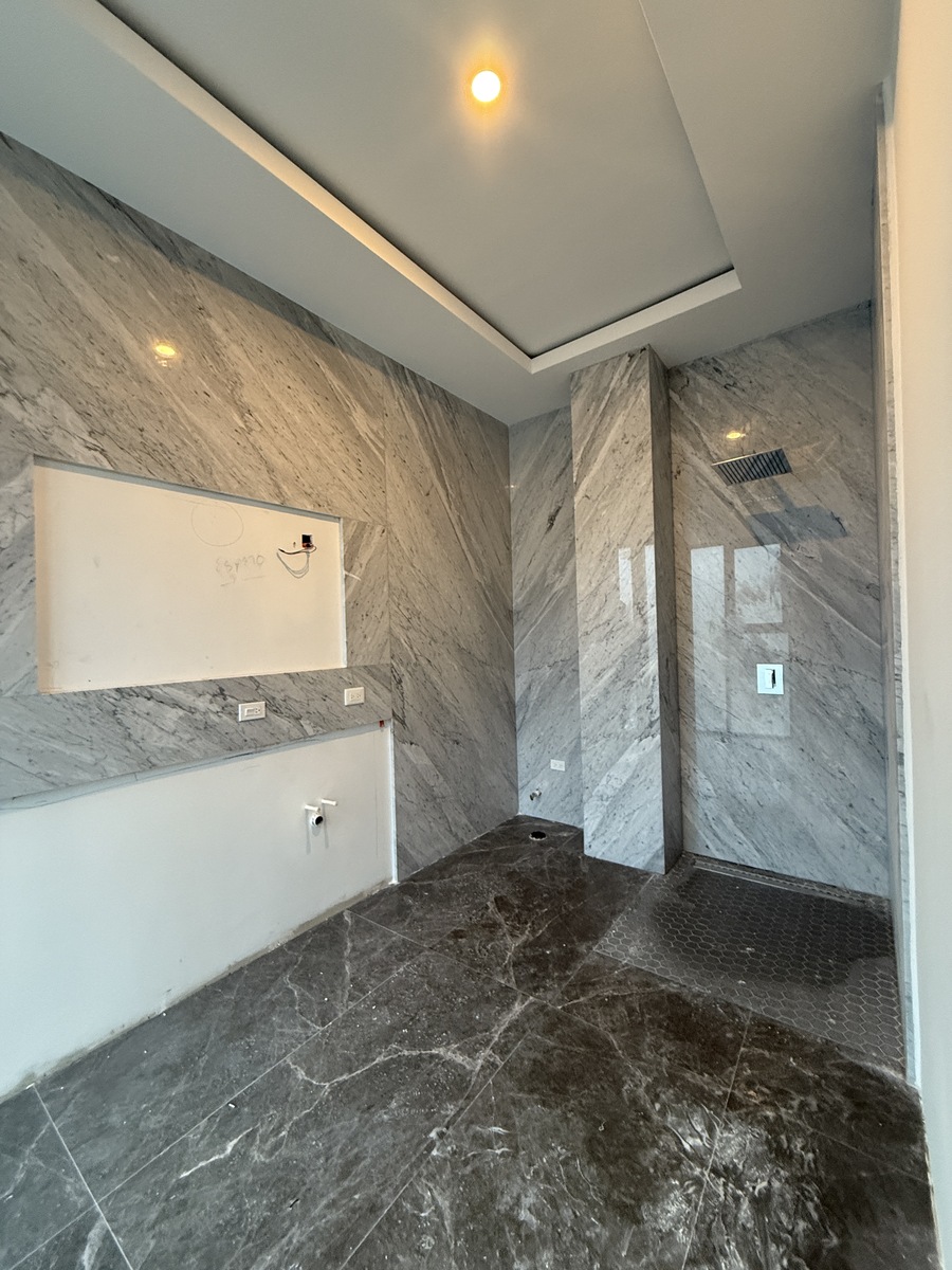 24 of 33: BAÑO COMPLETO DE LA RECAMARA 2